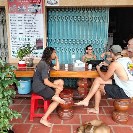 Dolphin Home Stay New Kratie Exterior foto
